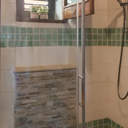 Casa Avineira אלגהרו